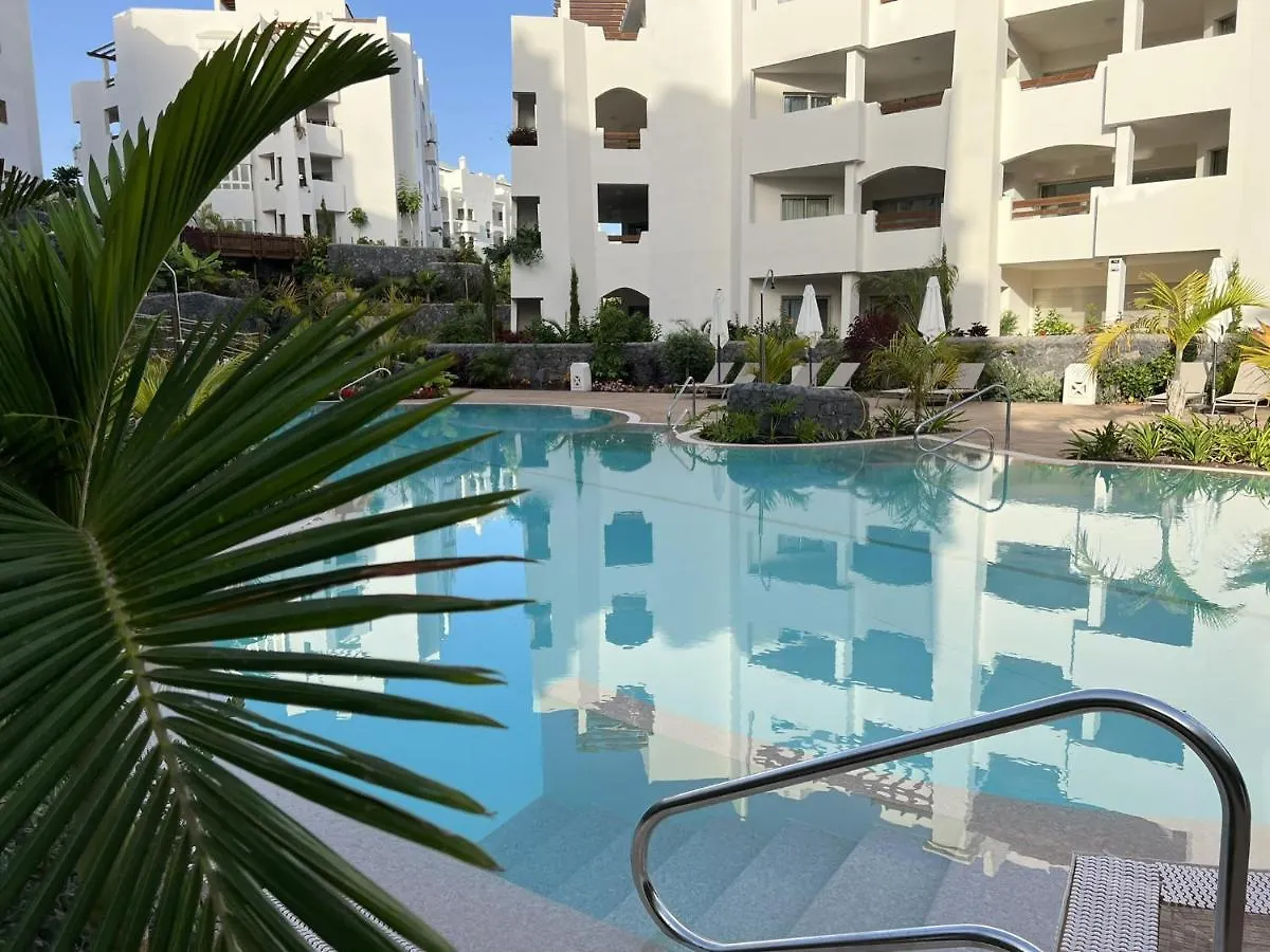 滨海帕尔姆Jardines - Avago 2 2 Pool View 1B别墅 滨海帕尔姆